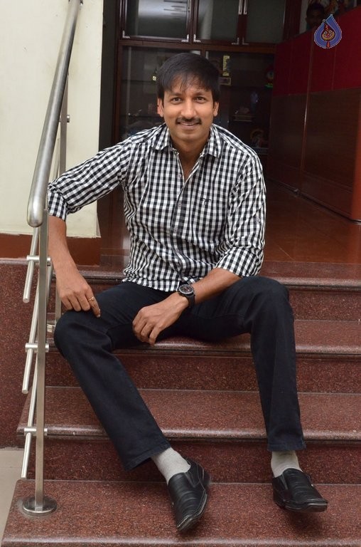 Gopichand New Photos - 13 / 21 photos