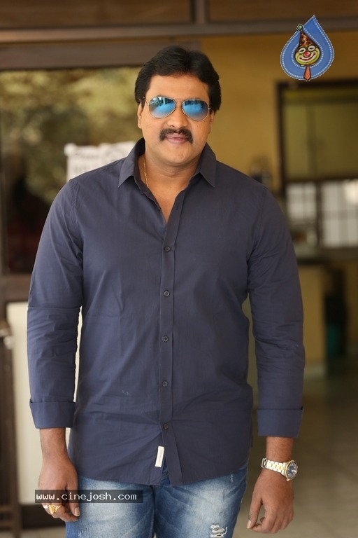 Hero Sunil Latest Interview Photos - 10 / 12 photos