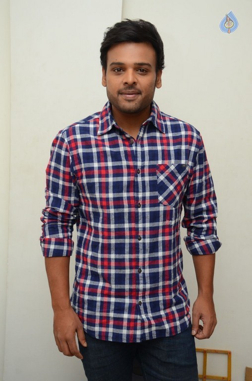 Nawin Vijaykrishna Interview Photos - 3 / 18 photos
