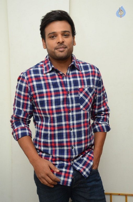 Nawin Vijaykrishna Interview Photos - 5 / 18 photos