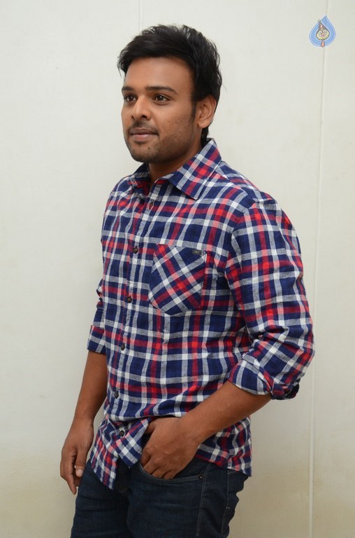 Nawin Vijaykrishna Interview Photos - 14 / 18 photos