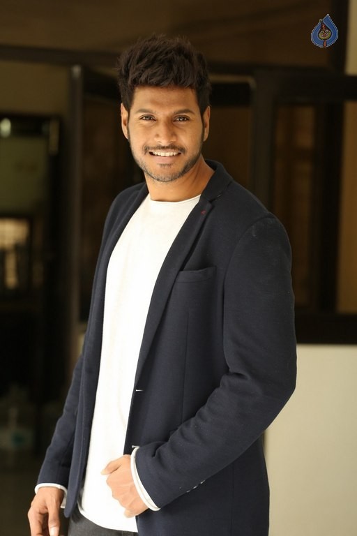 Sundeep Kishan New Pics - 17 / 21 photos