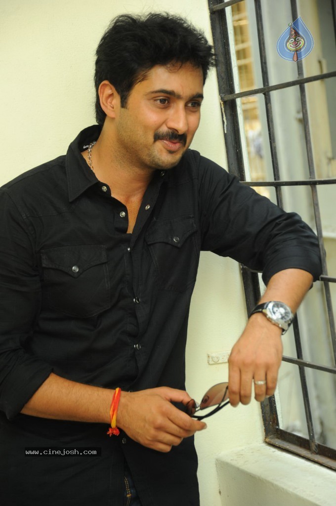 Uday Kiran New Stills - 10 / 44 photos