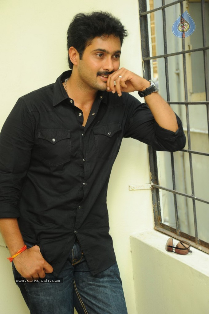 Uday Kiran New Stills - 30 / 44 photos