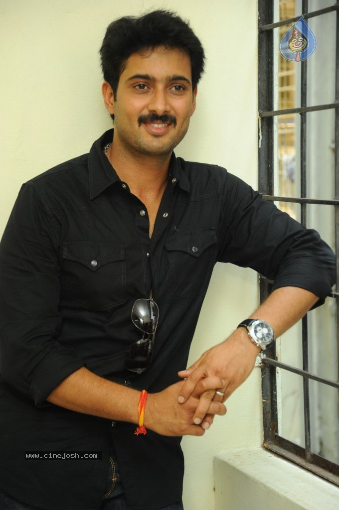 Uday Kiran New Stills - 44 / 44 photos