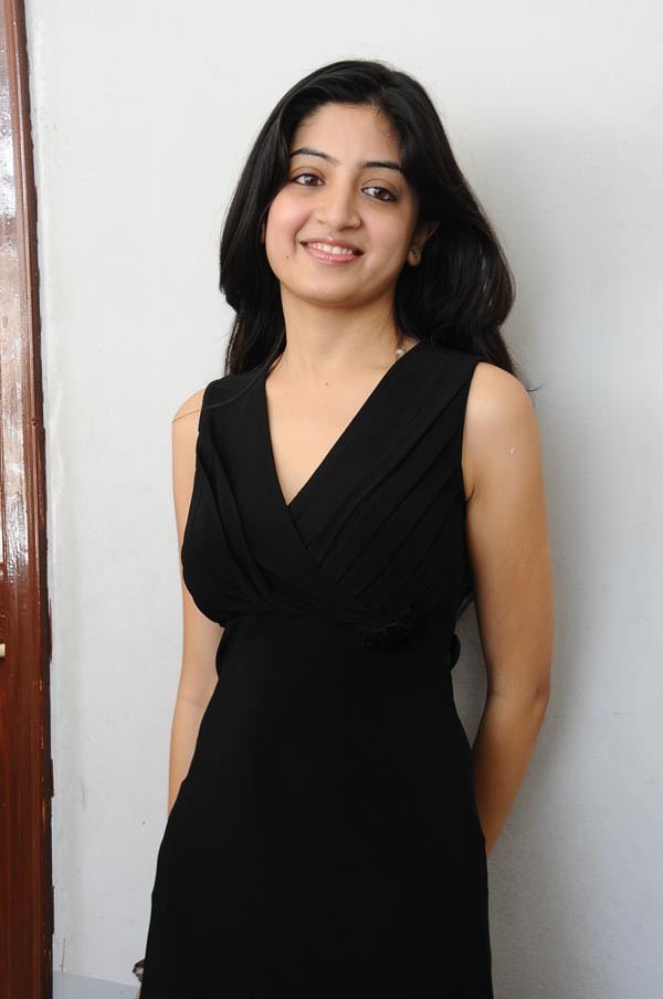 PoonamKaur - 18 / 24 photos