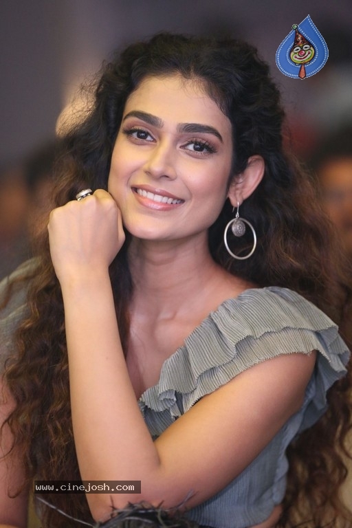 Aakanksha Singh Photos - 16 / 30 photos