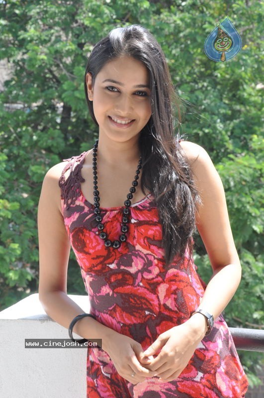 Panchi Bora at Aakasame Haddu Movie PM - 35 / 97 photos