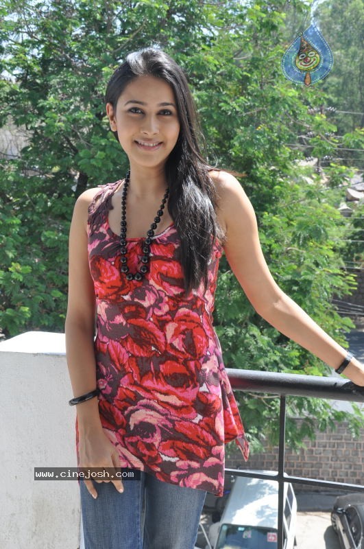 Panchi Bora at Aakasame Haddu Movie PM - 65 / 97 photos