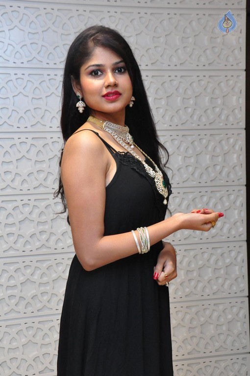 Aanya Latest Photos - 17 / 21 photos