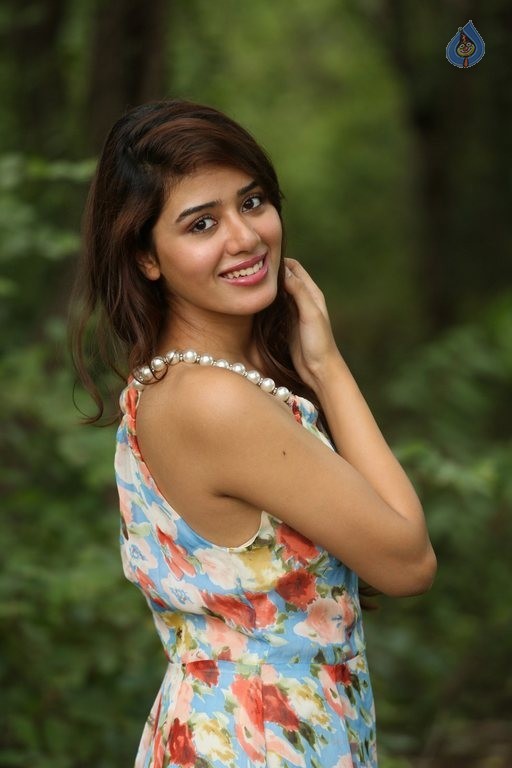 Aarti Chhikara New Photos - 4 / 42 photos