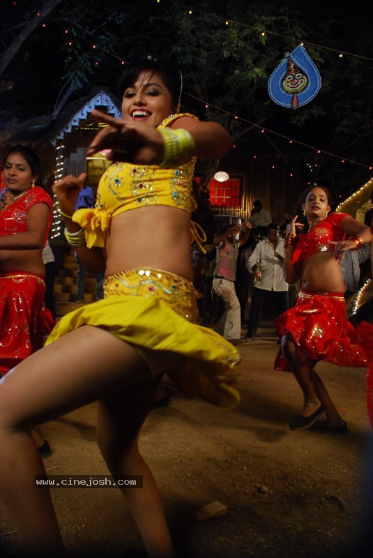 Aarti Puri Spicy Stills - 56 / 215 photos