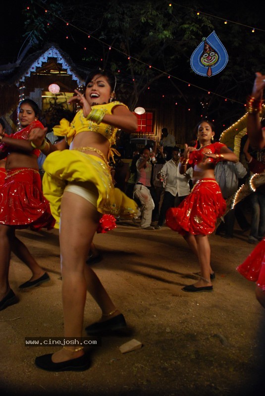 Aarti Puri Spicy Stills - 57 / 215 photos