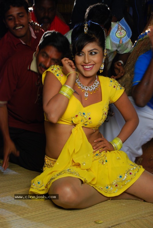 Aarti Puri Spicy Stills - 174 / 215 photos