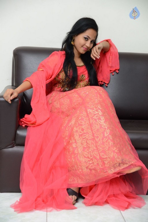 Aasha Rakul Hot Photos - 17 / 42 photos