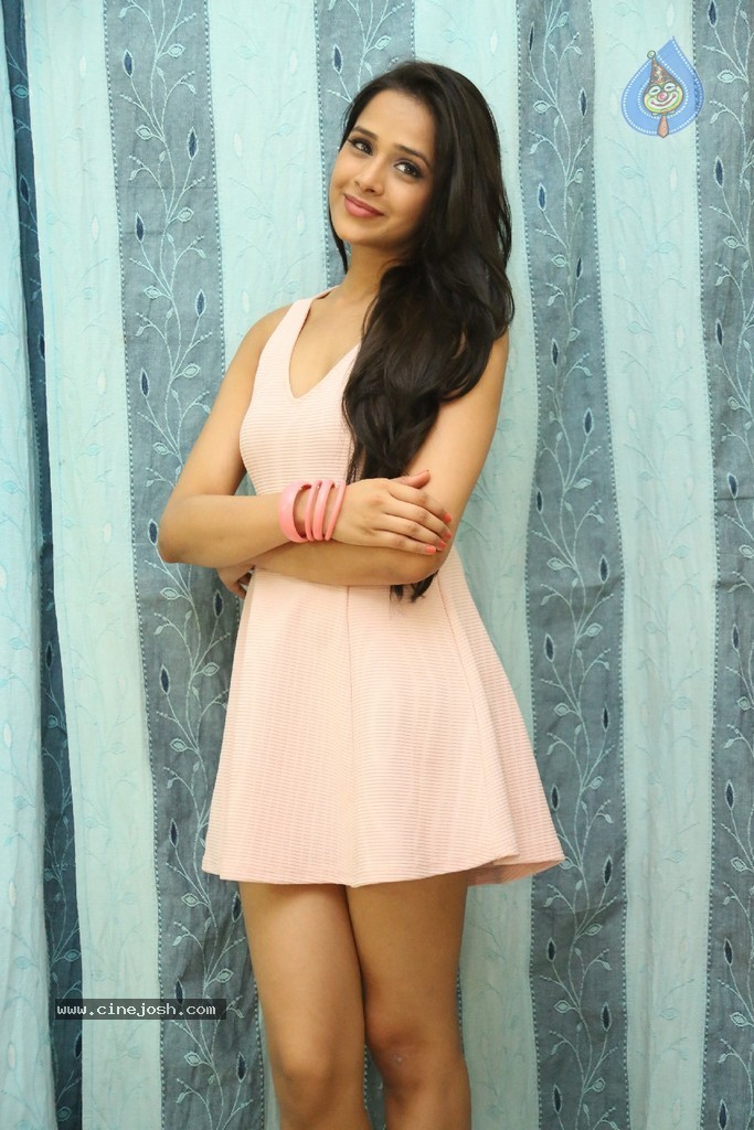 Abha Singhal Latest Photos - 83 / 84 photos