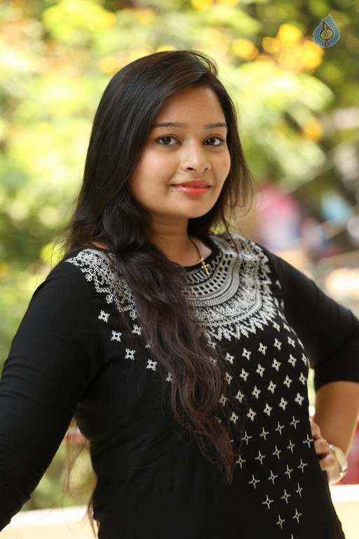 Abhinaya New Gallery - 19 / 27 photos