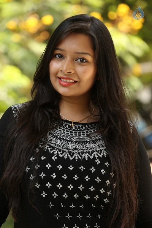 Abhinaya New Gallery - 22 / 27 photos
