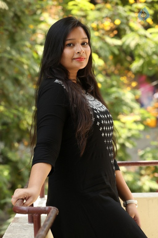 Abhinaya New Gallery - 24 / 27 photos