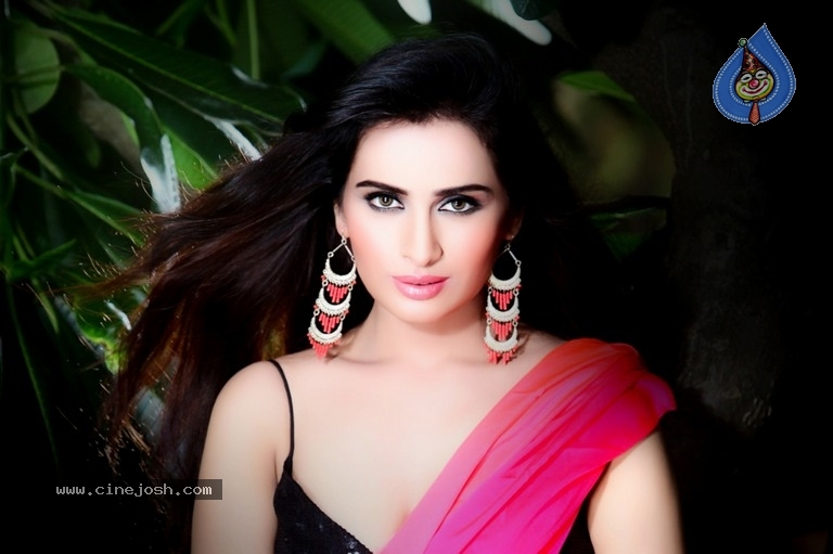 Actress Ananya Thakur Latest Pics - 1 / 13 photos