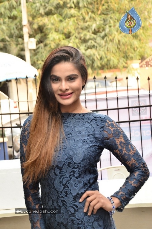 Actress Anitha Raghav Latest Photoshoot - 25 / 27 photos