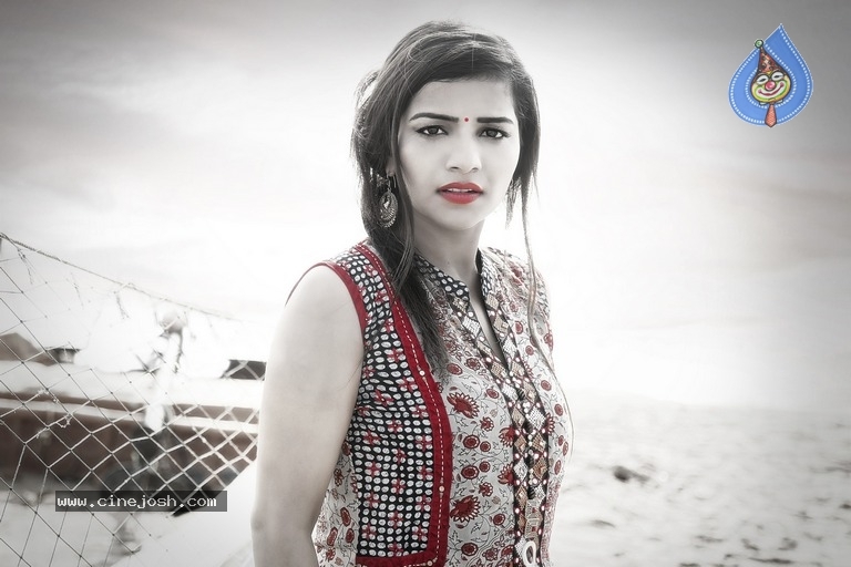 Actress Anju Kriti Photoshoot - 7 / 12 photos