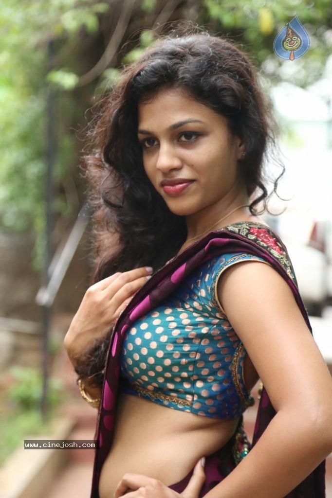 Actress Chaitra Hot Stills - 23 / 152 photos