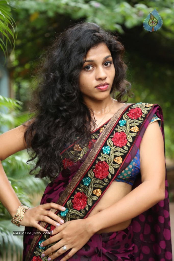 Actress Chaitra Hot Stills - 30 / 152 photos