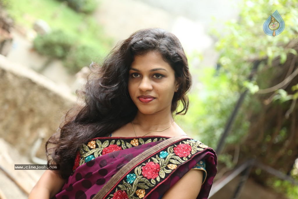 Actress Chaitra Hot Stills - 37 / 152 photos