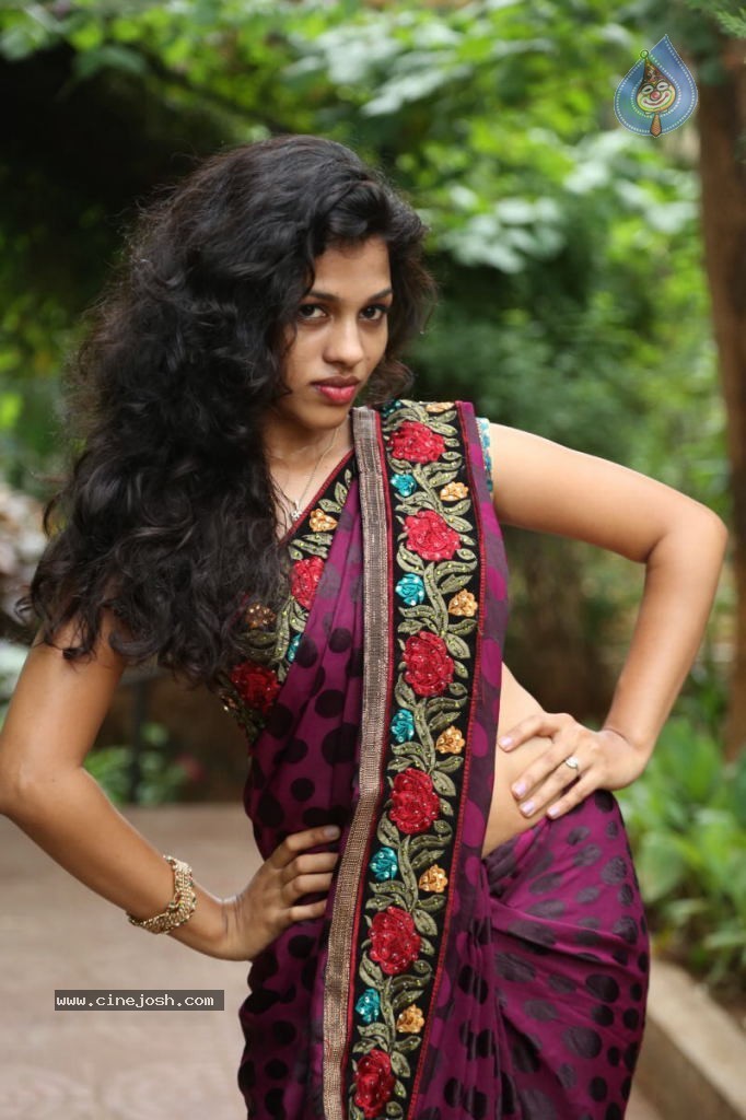 Actress Chaitra Hot Stills - 49 / 152 photos