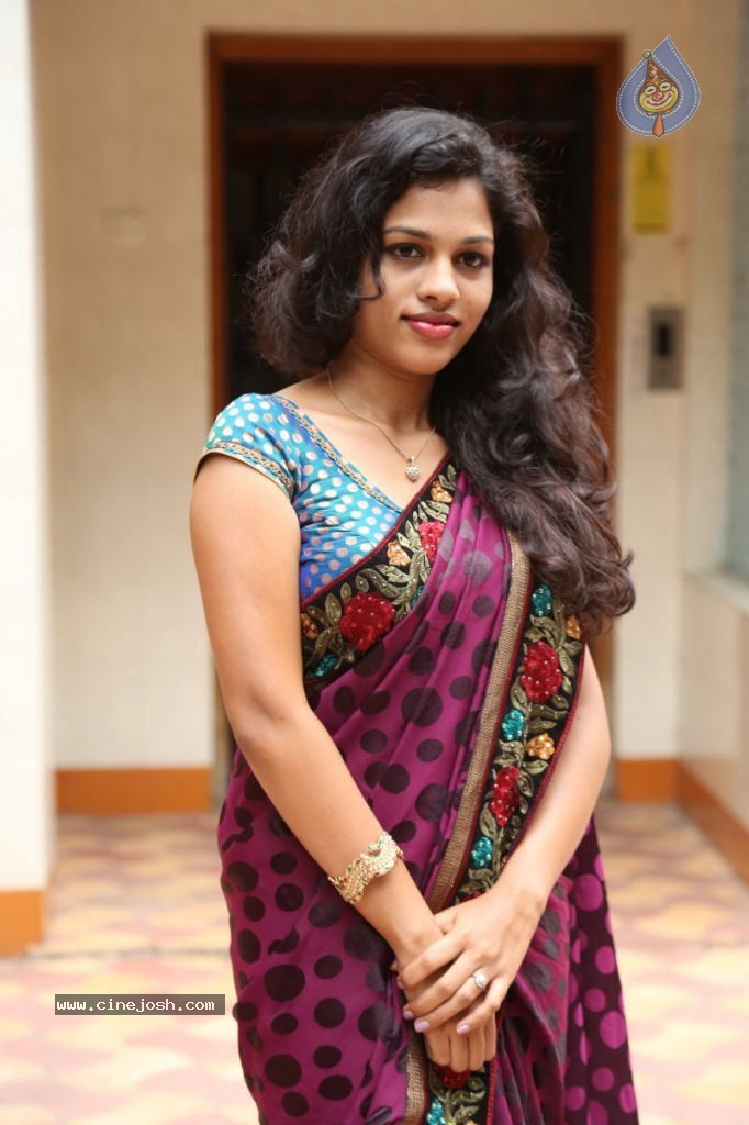 Actress Chaitra Hot Stills - 91 / 152 photos