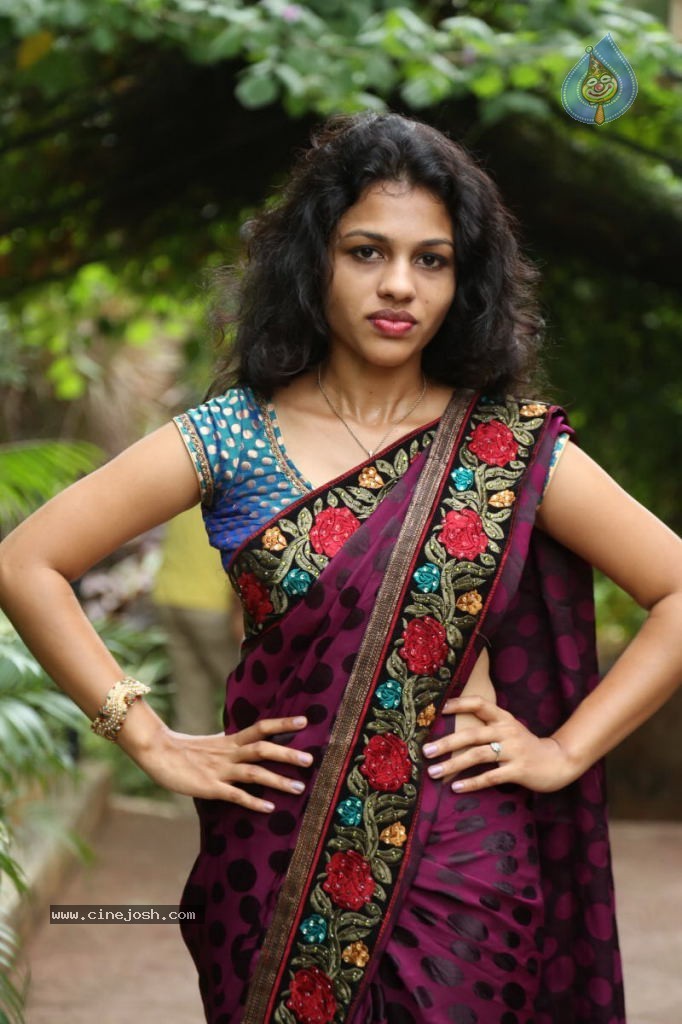 Actress Chaitra Hot Stills - 96 / 152 photos