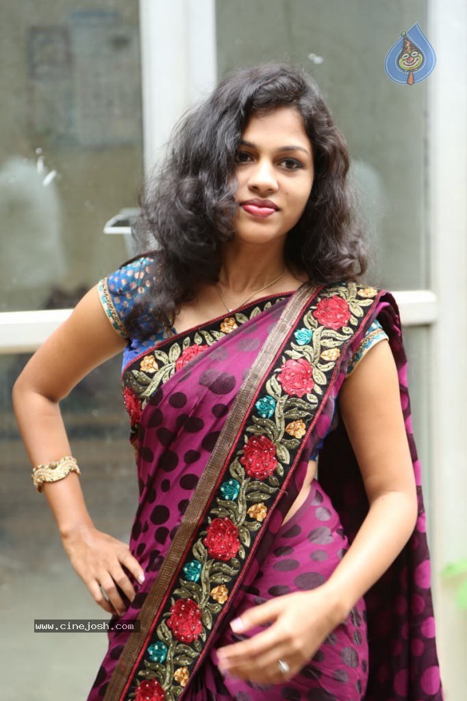 Actress Chaitra Hot Stills - 98 / 152 photos