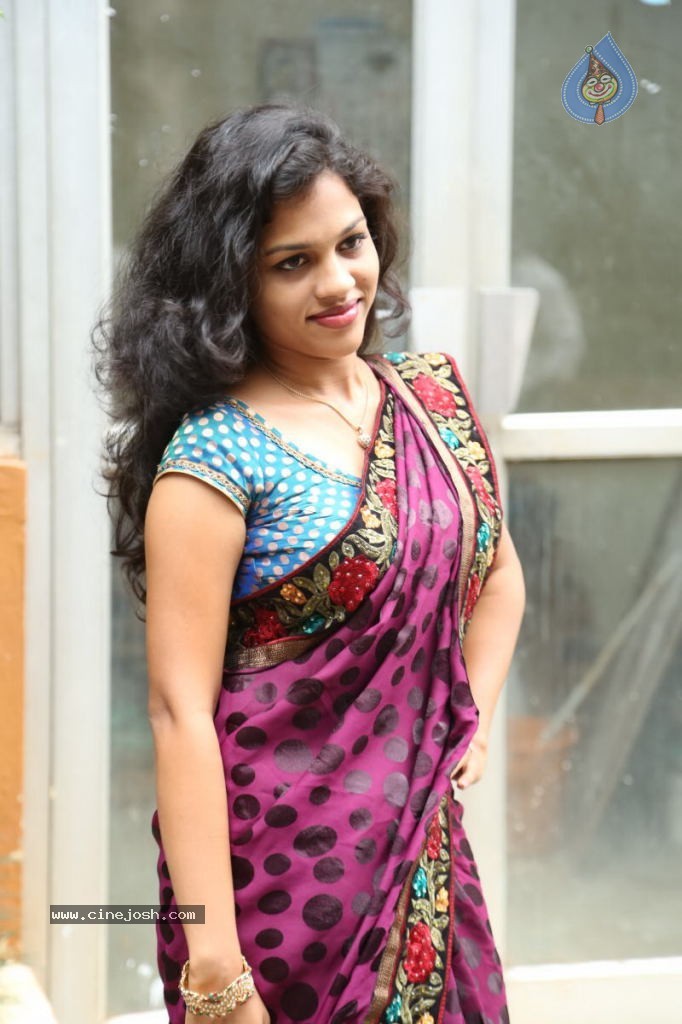 Actress Chaitra Hot Stills - 128 / 152 photos