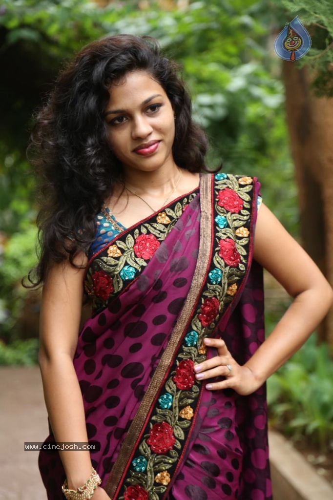 Actress Chaitra Hot Stills - 130 / 152 photos