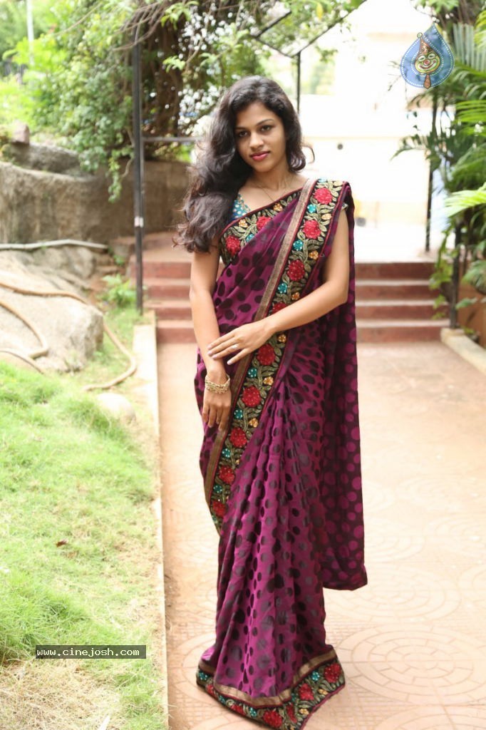 Actress Chaitra Hot Stills - 147 / 152 photos