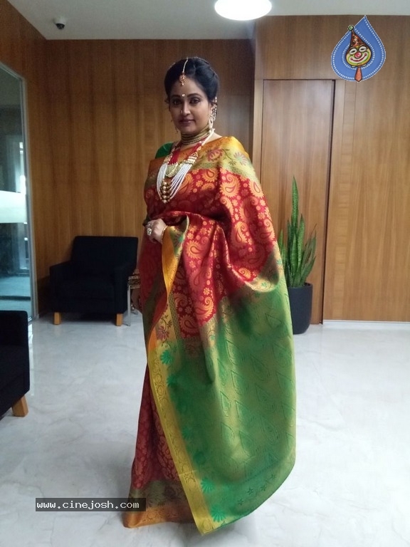 Actress Divya Vani Latest Pics - 2 / 13 photos