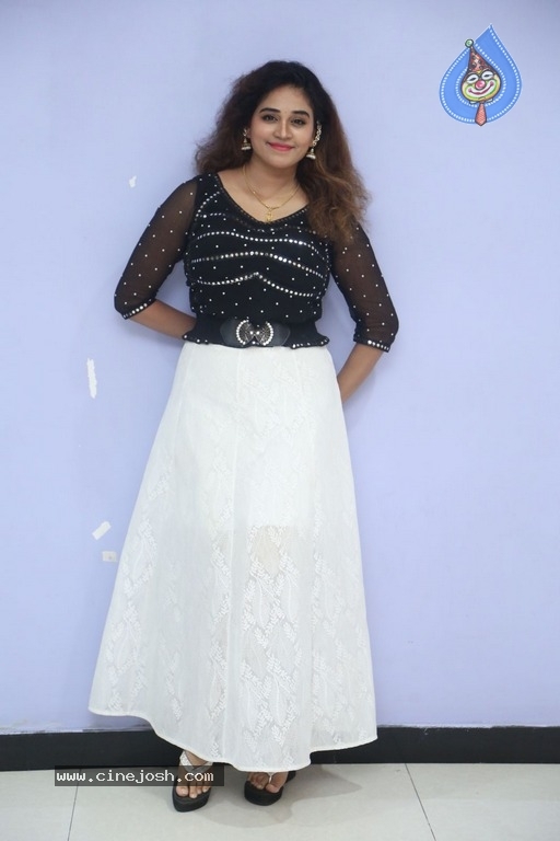 Actress Jayathi Latest Gallery - 20 / 21 photos