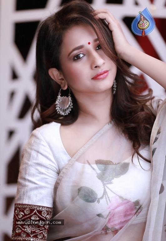 Actress Manvitha Harish Stills - 8 / 12 photos