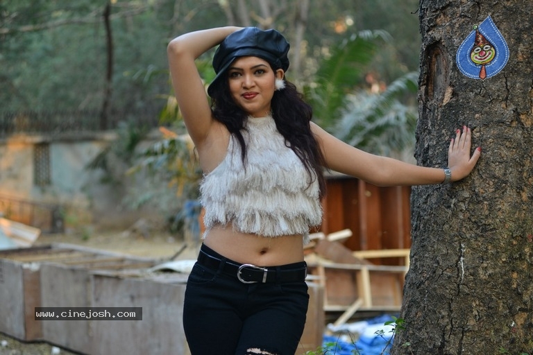 Actress Radhika Patil Latest Stills - 8 / 10 photos