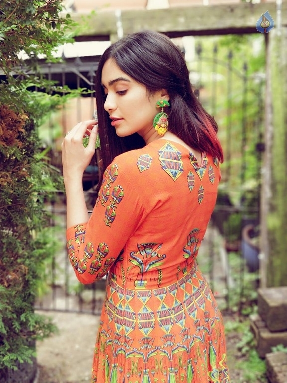 Adah Sharma Latest Photos - 2 / 10 photos