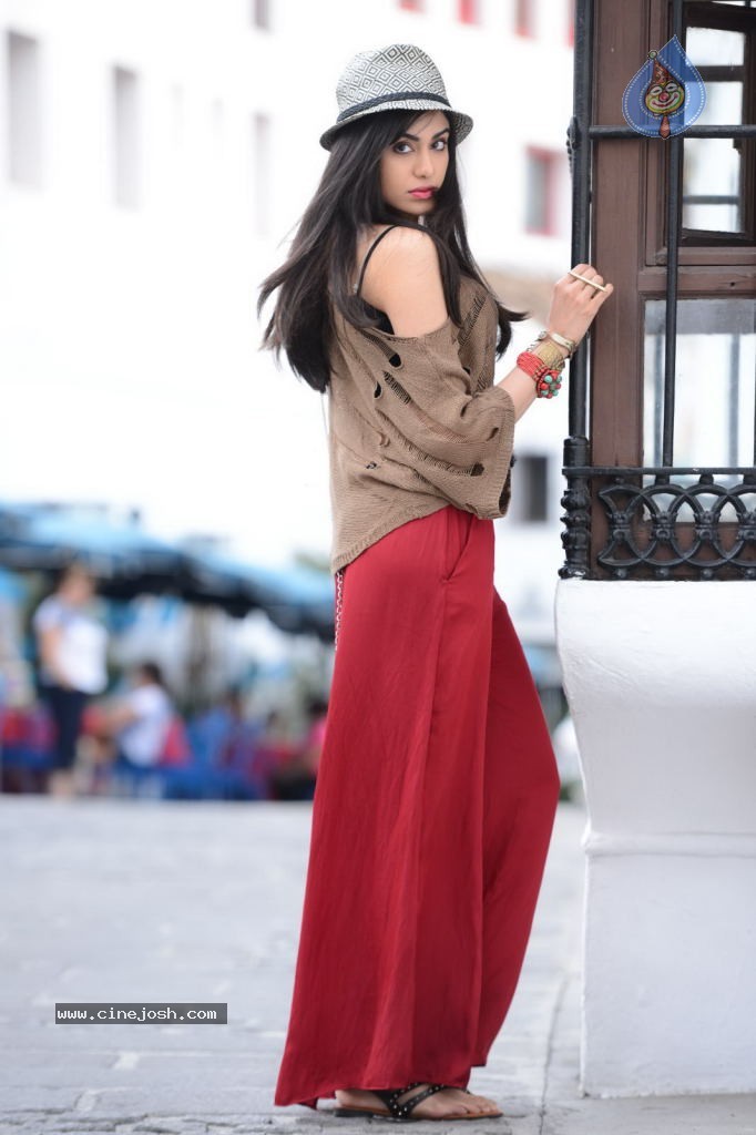 Adah Sharma Latest Stills - 40 / 46 photos