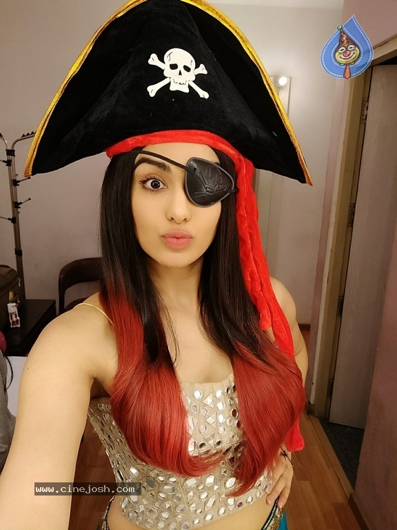 Adah Sharma New Pics - 5 / 7 photos