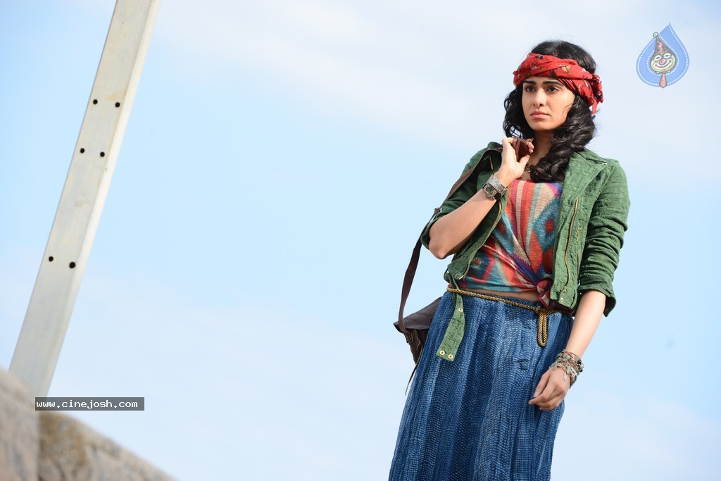 Adah Sharma New Pics - 4 / 78 photos