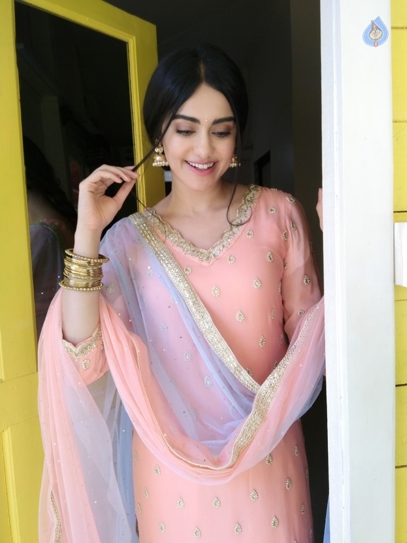 Adah Sharma New Pics - 13 / 17 photos