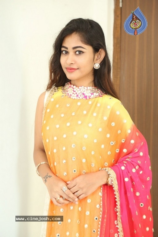 Adhya Thakur Pics - 19 / 21 photos