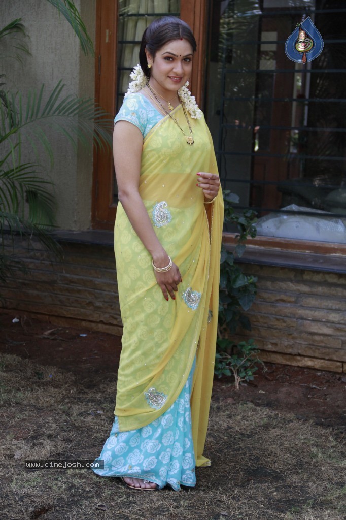 Aditi Agarwal New Stills - 22 / 58 photos