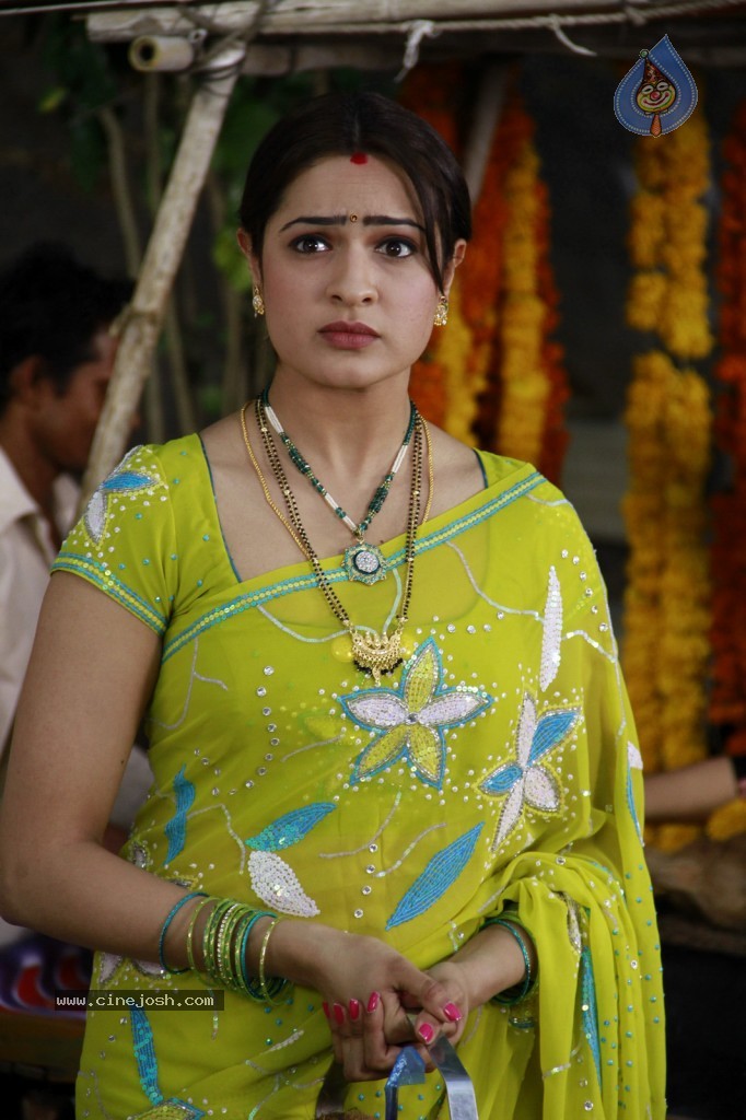 Aditi Agarwal New Stills - 31 / 58 photos