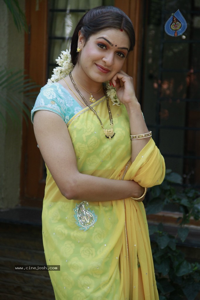Aditi Agarwal New Stills - 33 / 58 photos