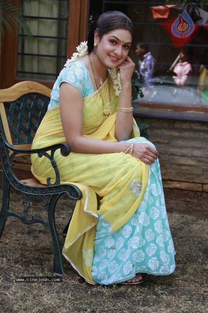 Aditi Agarwal New Stills - 37 / 58 photos